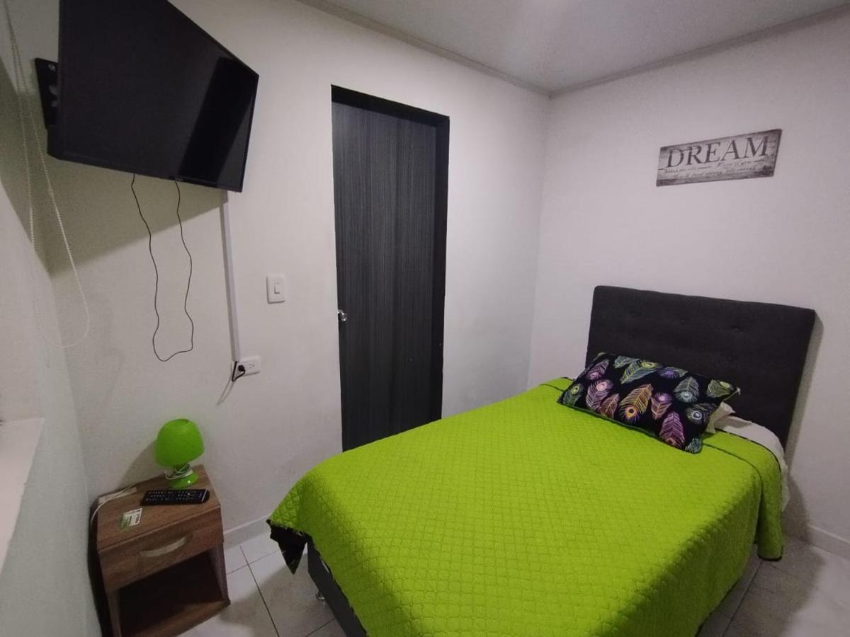 Aloha Hostel ボゴタ エクステリア 写真