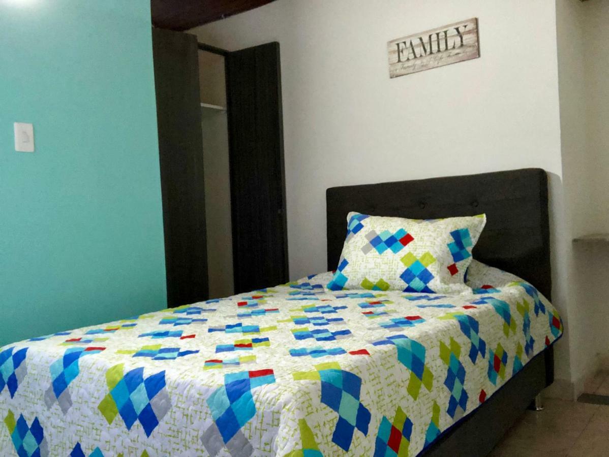 Aloha Hostel ボゴタ エクステリア 写真